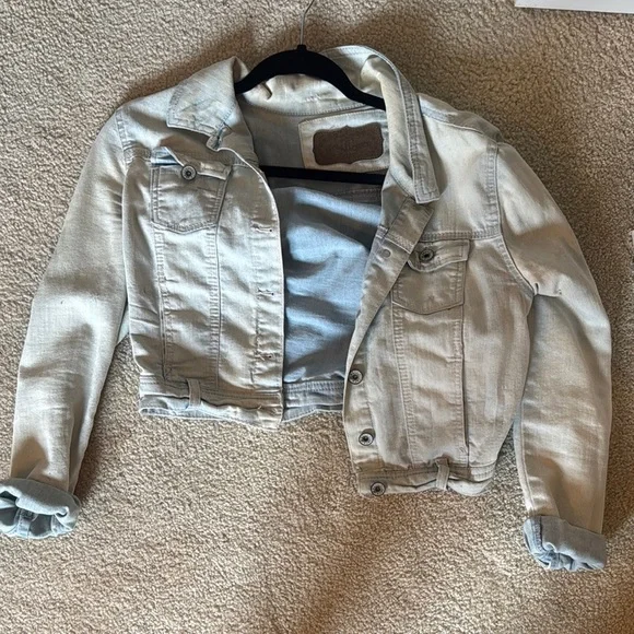 Women's Light Denim Jacket - Picture 1 of 4